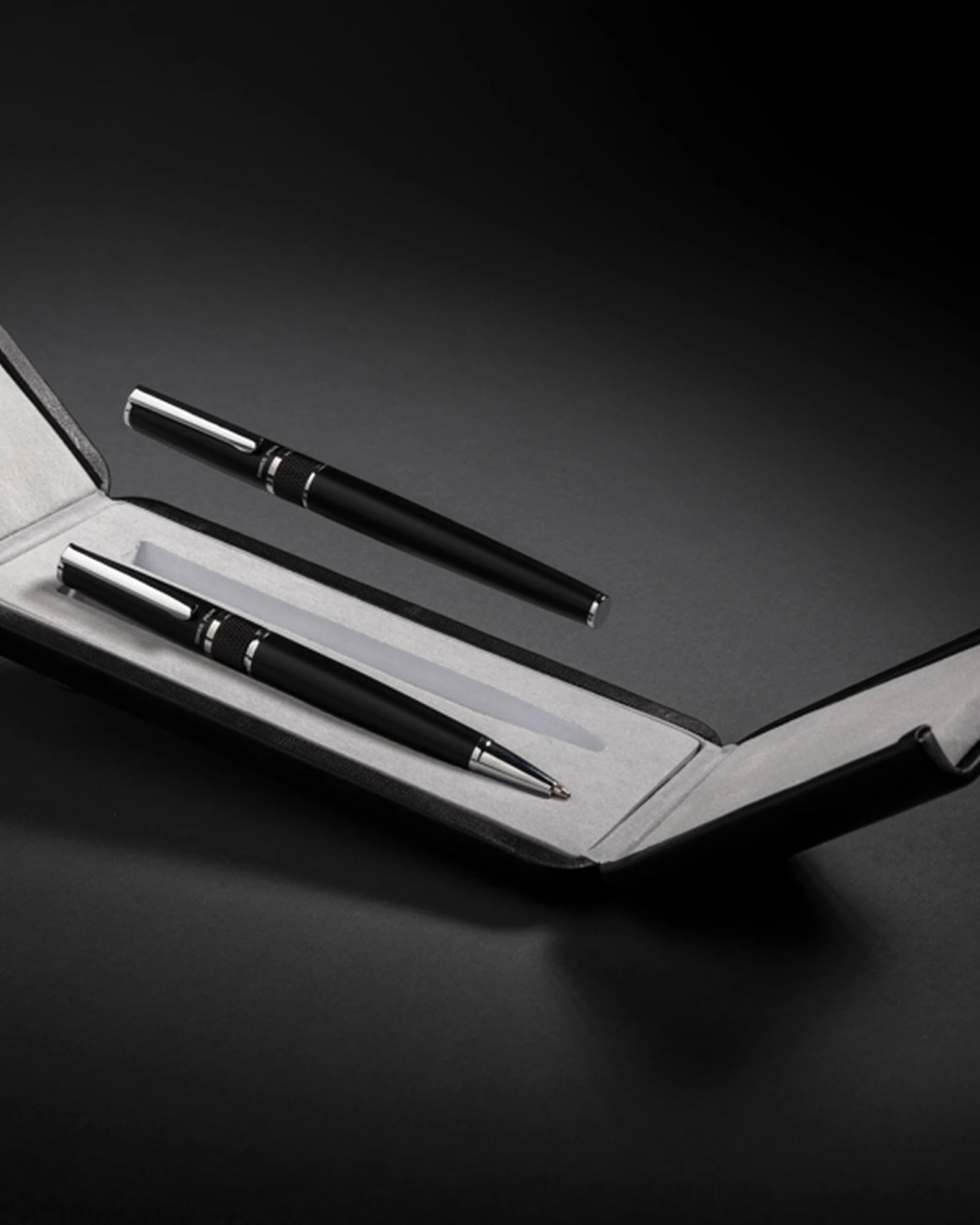 Promotional pen set with roller and ballpoint - 7